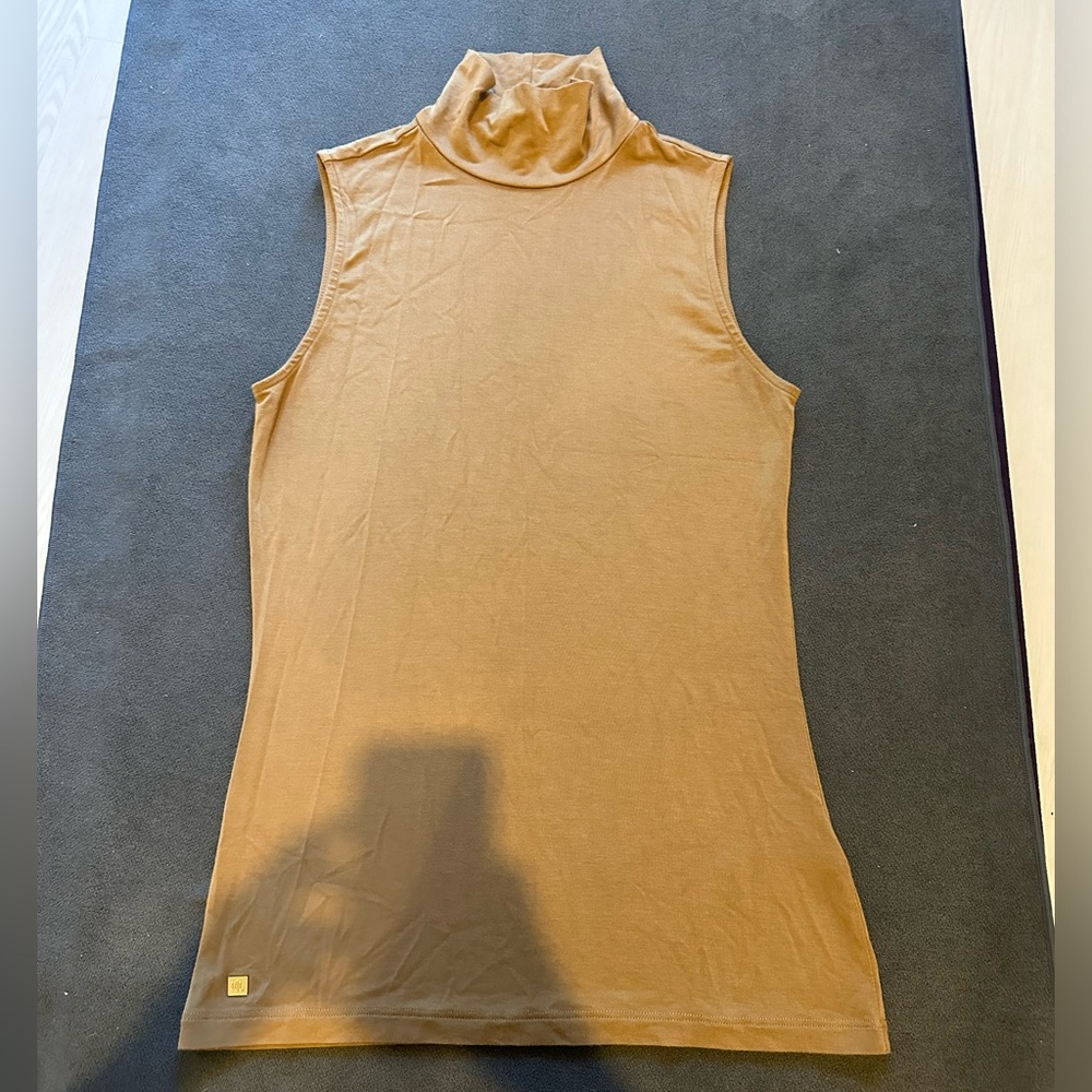 Lauren Ralf top